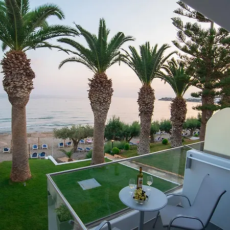 White Pearl Apartment